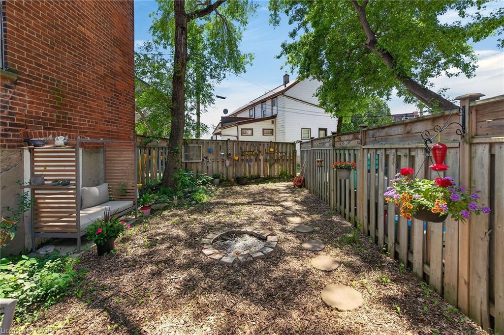 18 King Street Property Photo 44