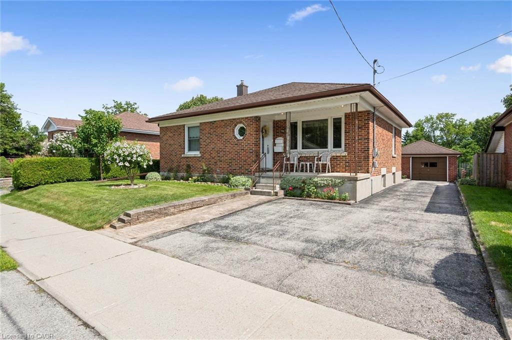 133 Emma Street Property Photo 3