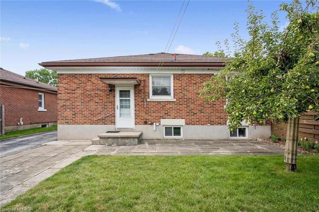 133 Emma Street Property Photo 4