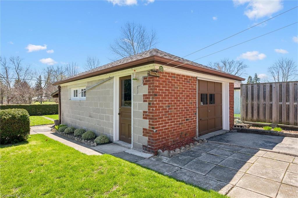 133 Emma Street Property Photo 5