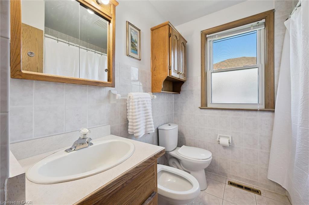 133 Emma Street Property Photo 8