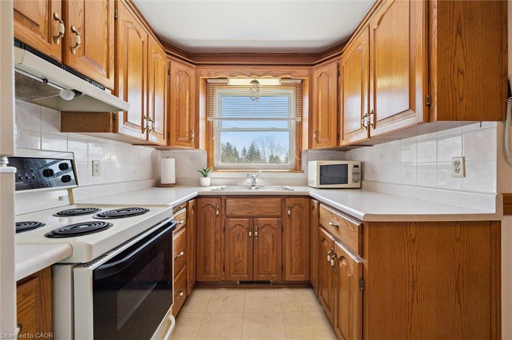 133 Emma Street Property Photo 9