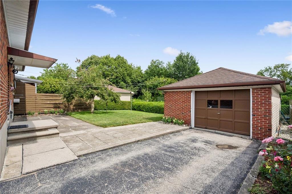 133 Emma Street Property Photo 25