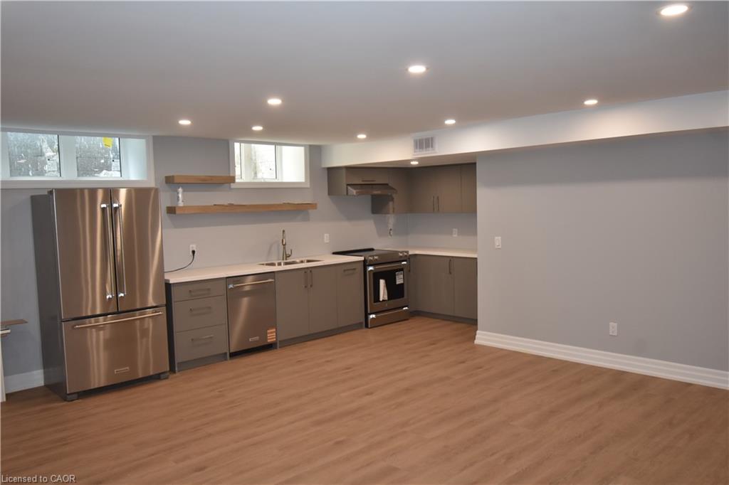 2-1294 Coric Avenue Property Photo 3