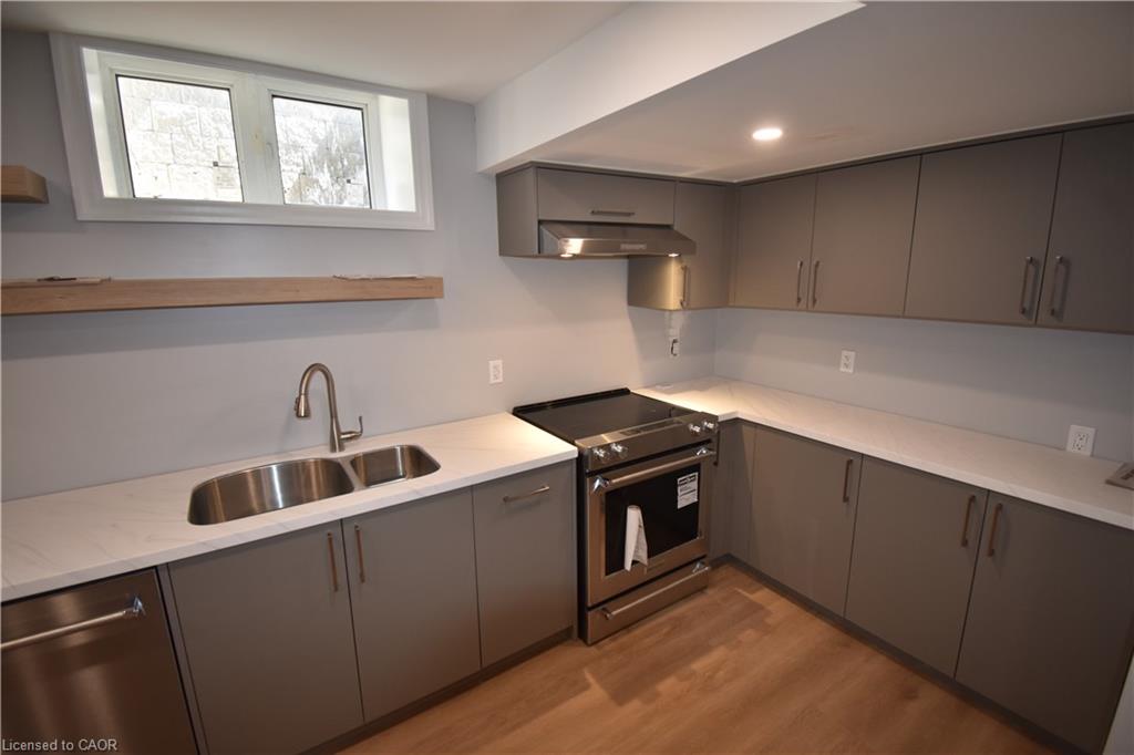 2-1294 Coric Avenue Property Photo 7