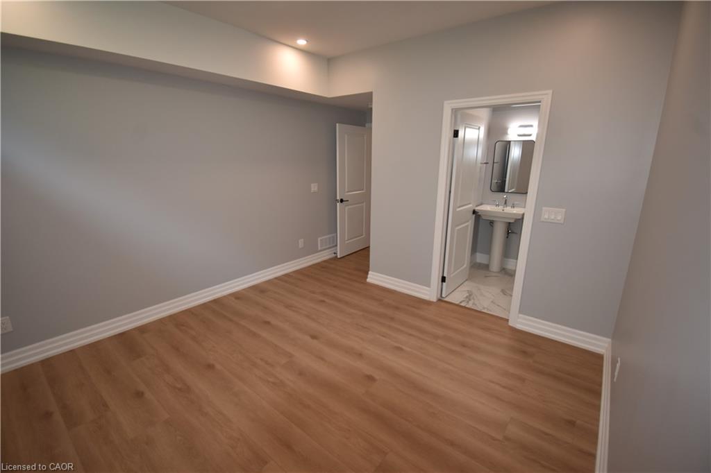 2-1294 Coric Avenue Property Photo 24