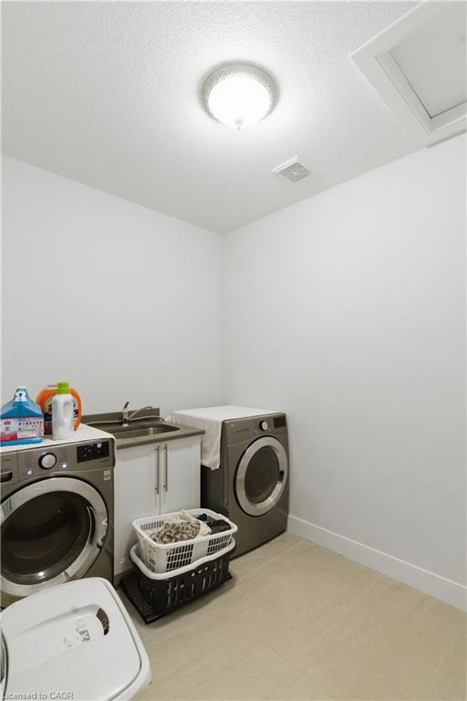 2000 Maddex Way Property Photo 26