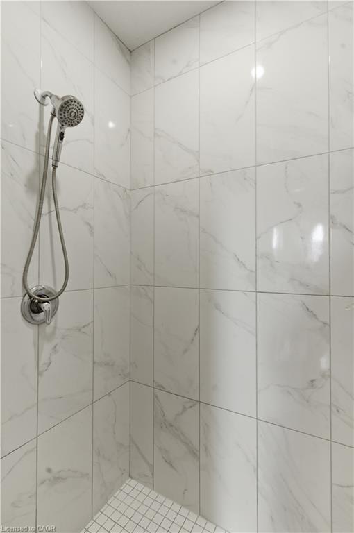 2000 Maddex Way Property Photo 43