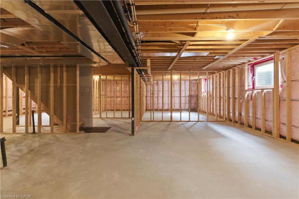 2000 Maddex Way Property Photo 47