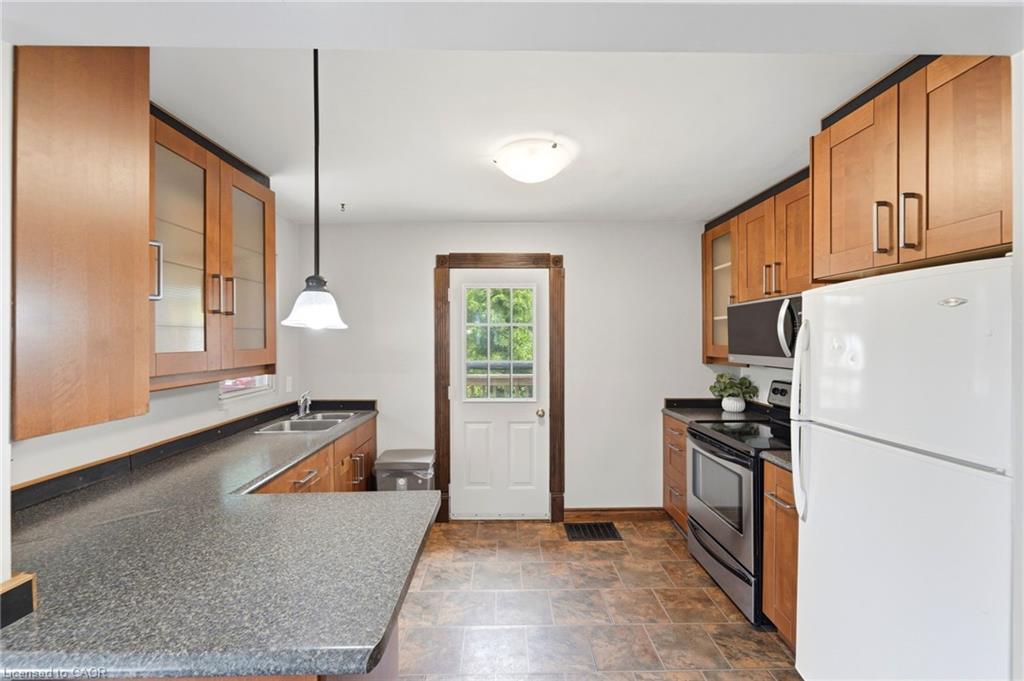 61 Glenmount Avenue Property Photo 11