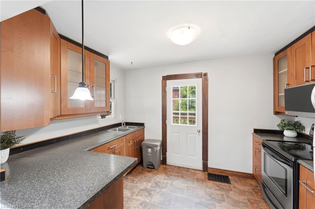 61 Glenmount Avenue Property Photo 12