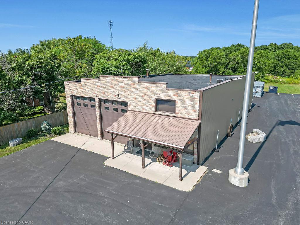 4023 Highway 6 Property Photo 3
