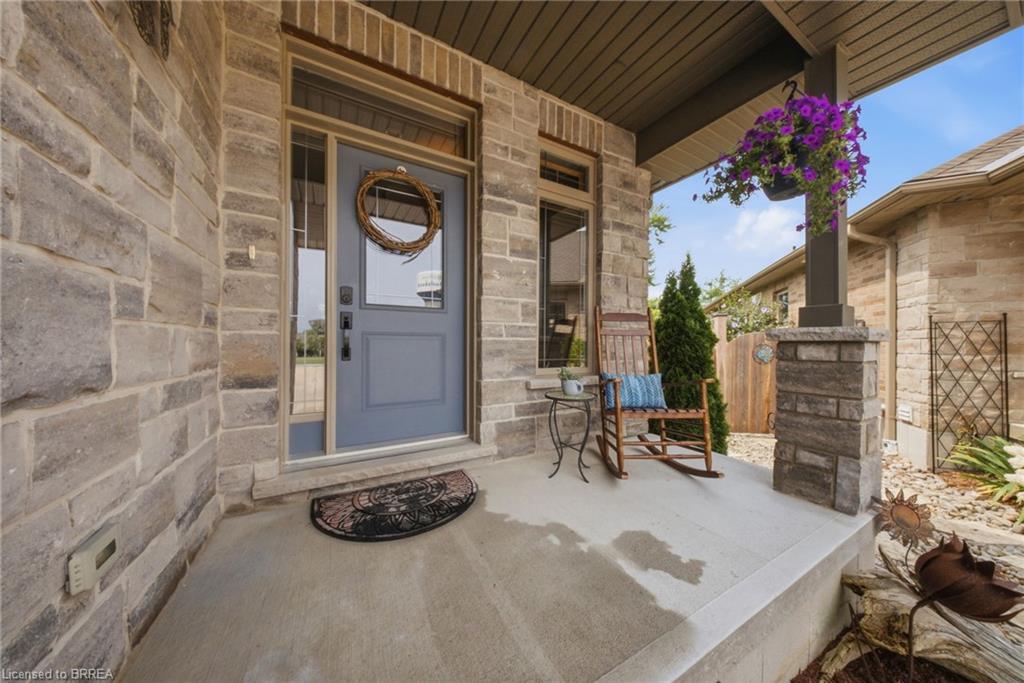 14 Ridgewood Court Property Photo 4