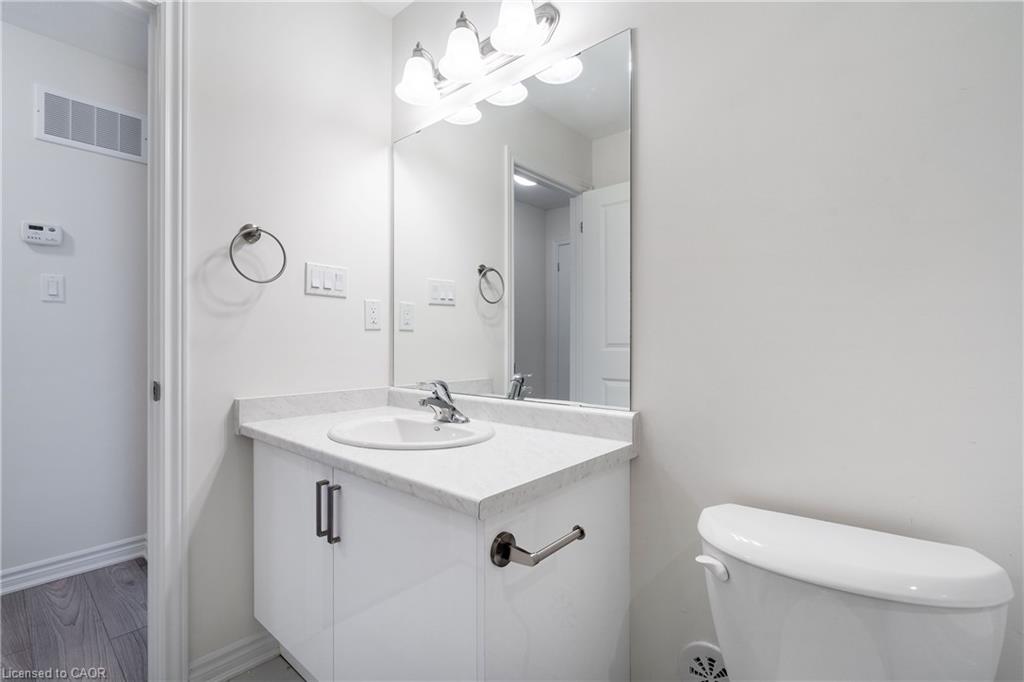 39-305 Garner Road W Property Photo 32