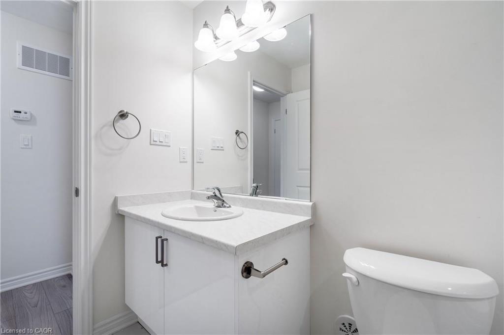 39-305 Garner Road W Property Photo 36