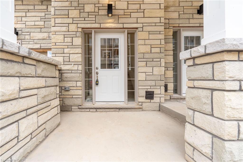 39-305 Garner Road W Property Photo 39