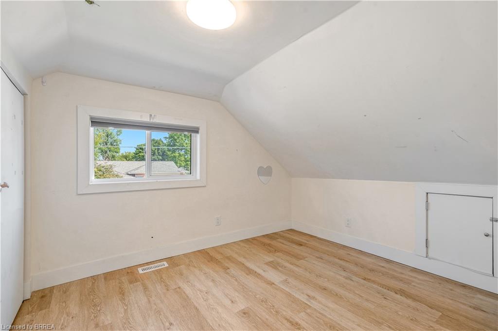 345 Nelson Street Property Photo 28