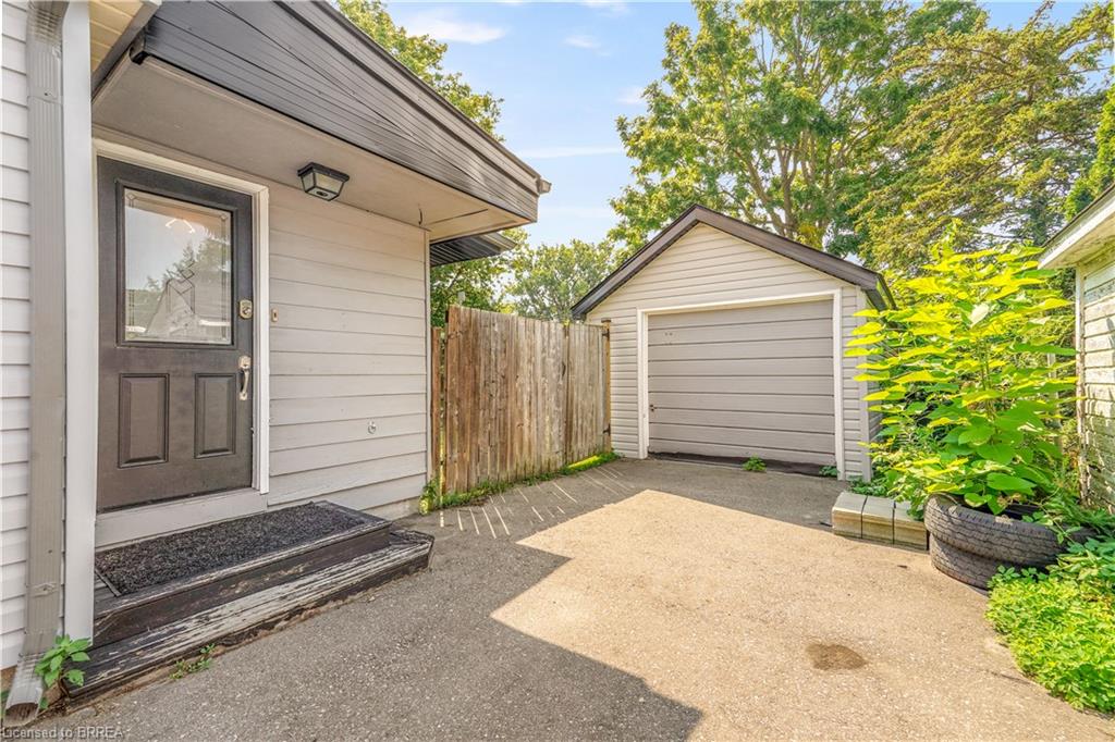 345 Nelson Street Property Photo 38