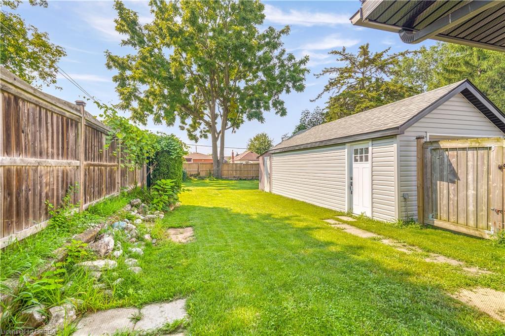 345 Nelson Street Property Photo 40