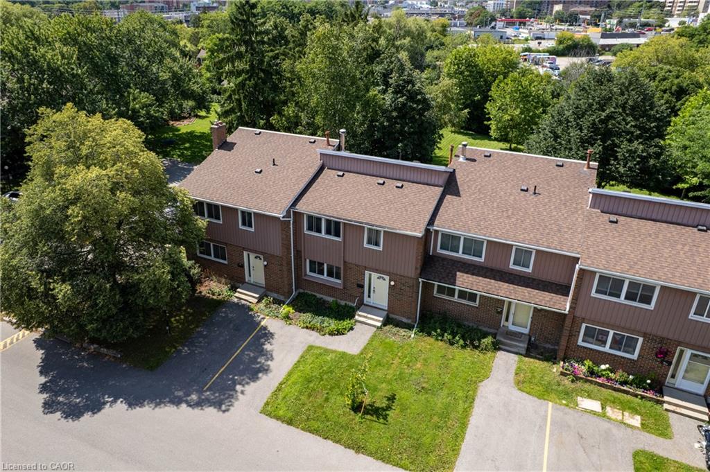 80-121 University Avenue E Property Photo 2