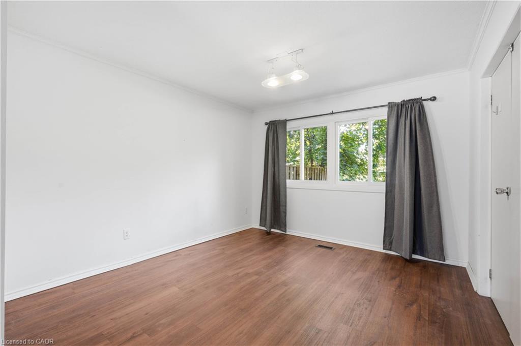 80-121 University Avenue E Property Photo 11