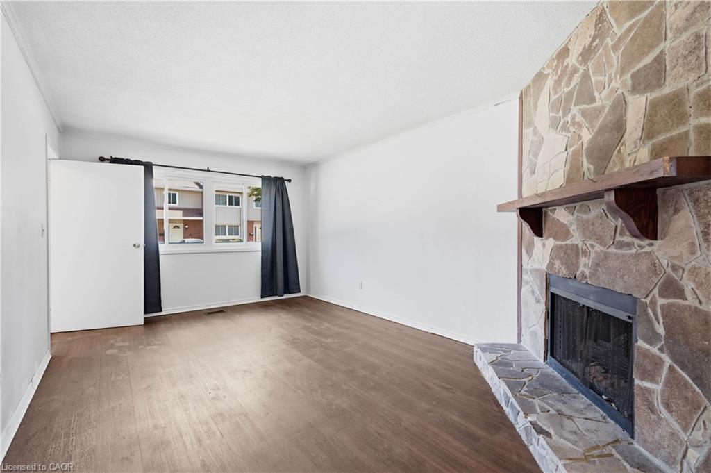 80-121 University Avenue E Property Photo 13