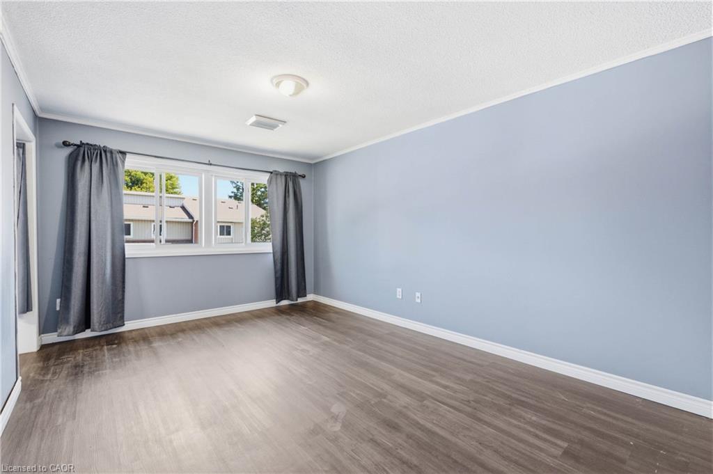 80-121 University Avenue E Property Photo 17