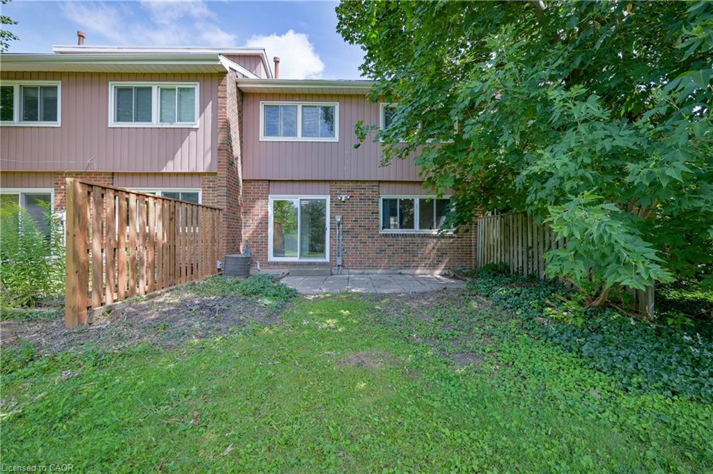 80-121 University Avenue E Property Photo 31