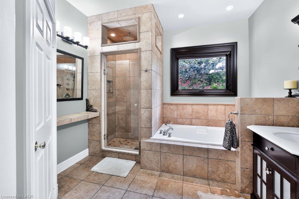 324 Oakridge Court Property Photo 27