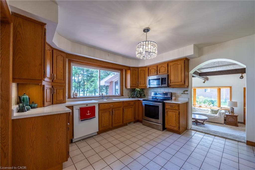 17 Donjon Boulevard Property Photo 10
