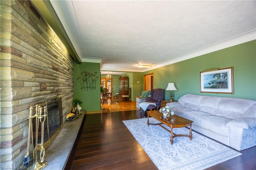 17 Donjon Boulevard Property Photo 17