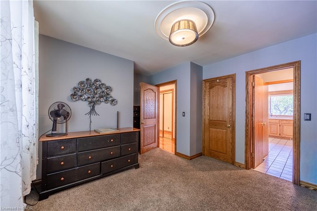 17 Donjon Boulevard Property Photo 20