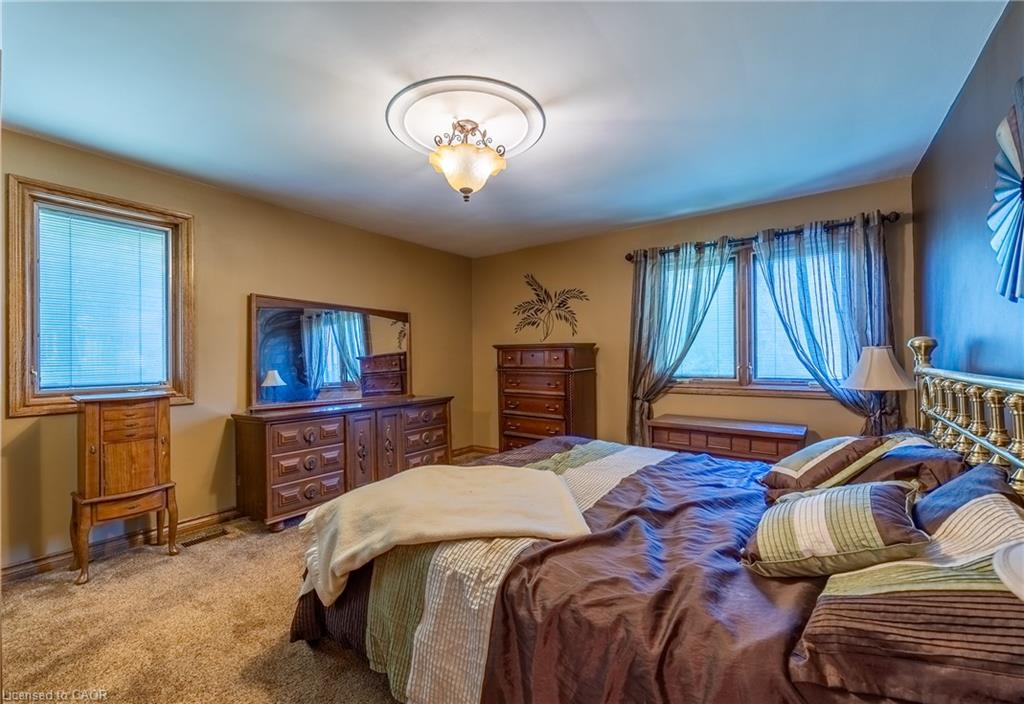 17 Donjon Boulevard Property Photo 25
