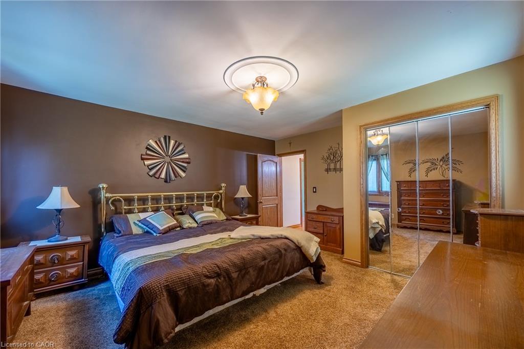 17 Donjon Boulevard Property Photo 26