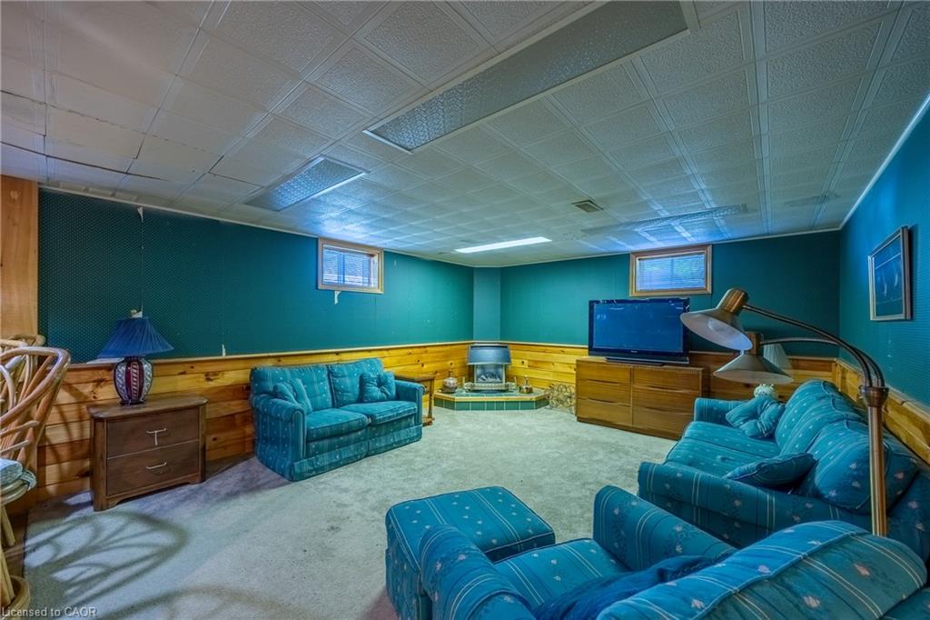 17 Donjon Boulevard Property Photo 31