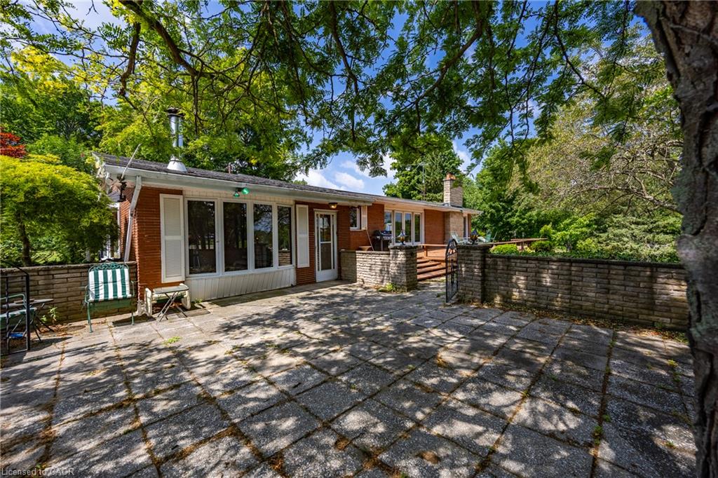 17 Donjon Boulevard Property Photo 37