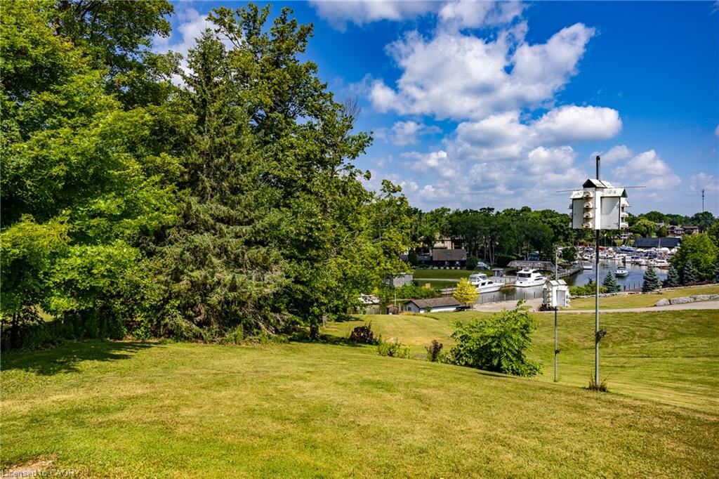 17 Donjon Boulevard Property Photo 40