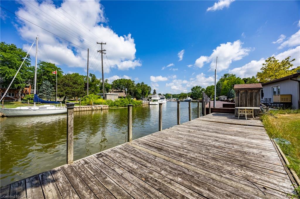 17 Donjon Boulevard Property Photo 44