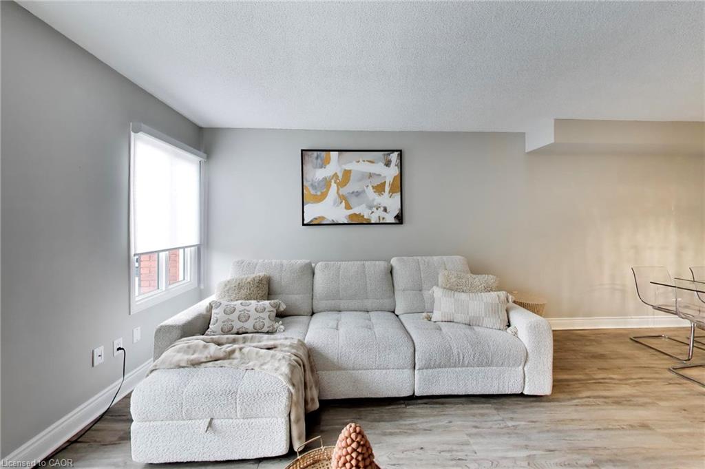 617-895 Maple Avenue Property Photo 8
