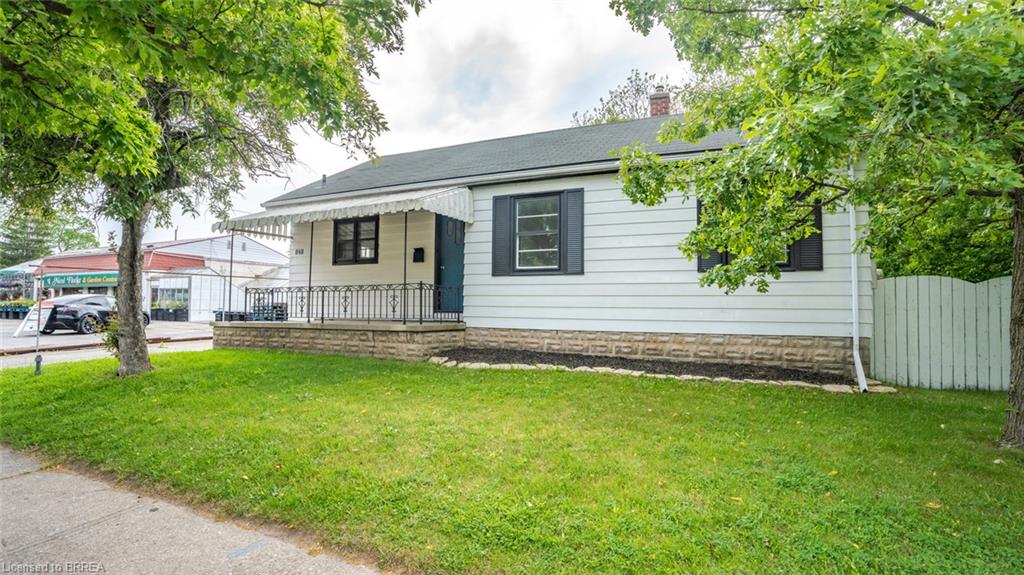 848 Colborne Street E Property Photo 3