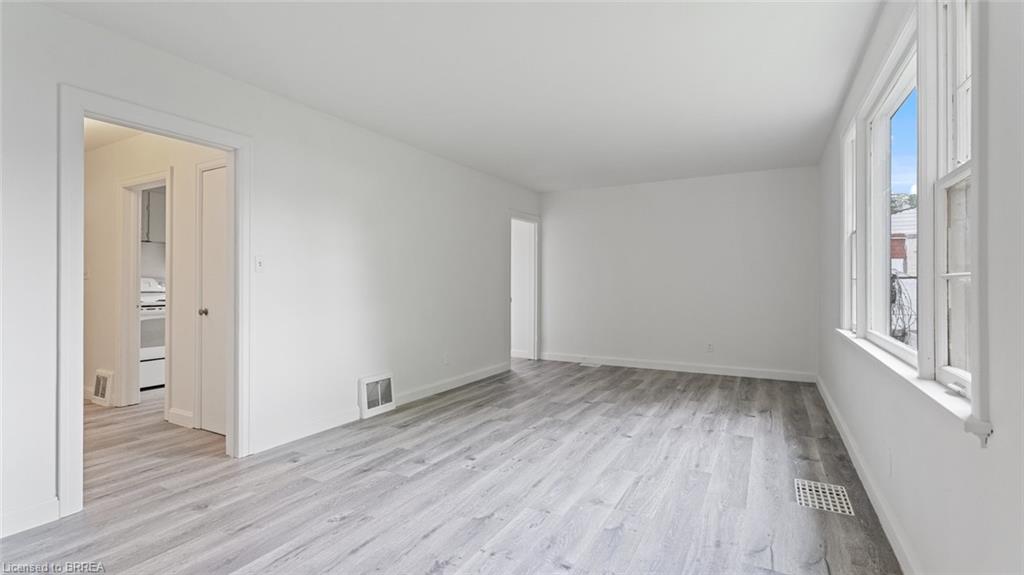 848 Colborne Street E Property Photo 11