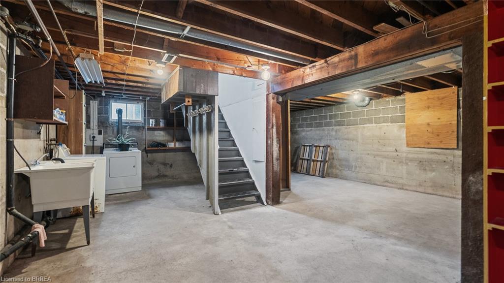 848 Colborne Street E Property Photo 16