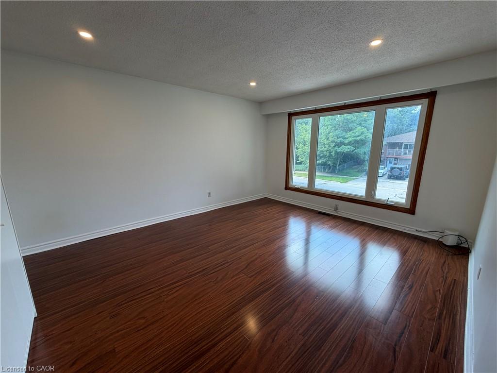237 Veronica Drive Property Photo 5