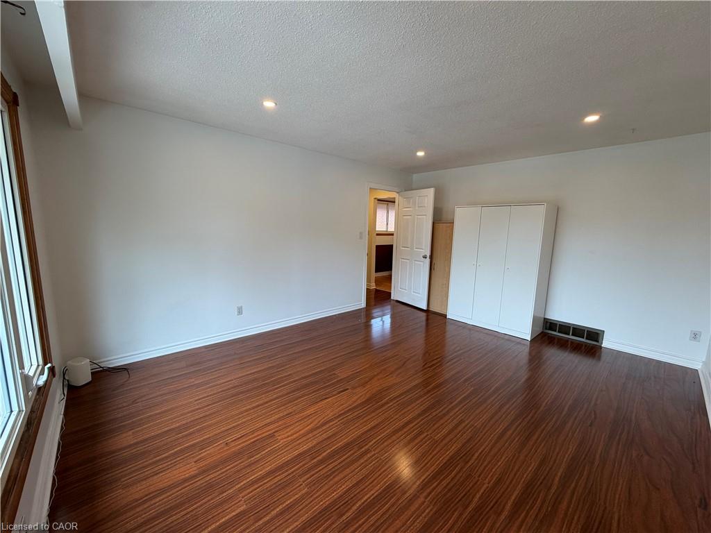 237 Veronica Drive Property Photo 6
