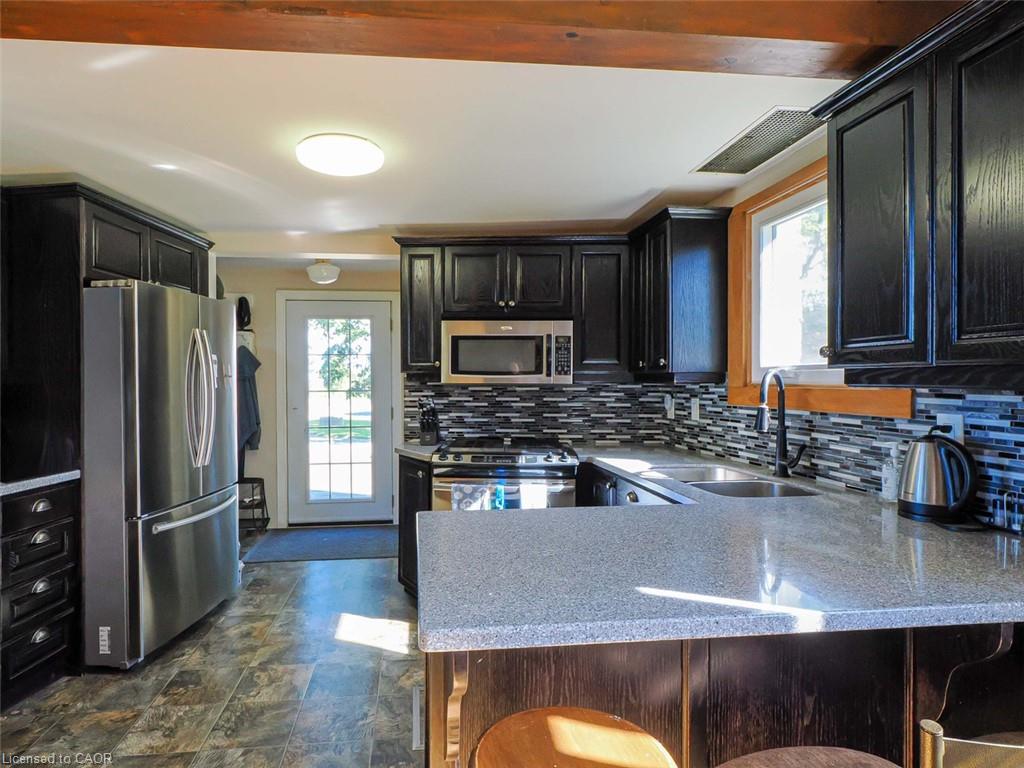 1635 Lakeshore Road Property Photo 7