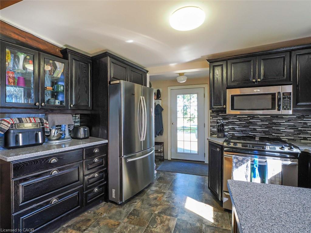 1635 Lakeshore Road Property Photo 8