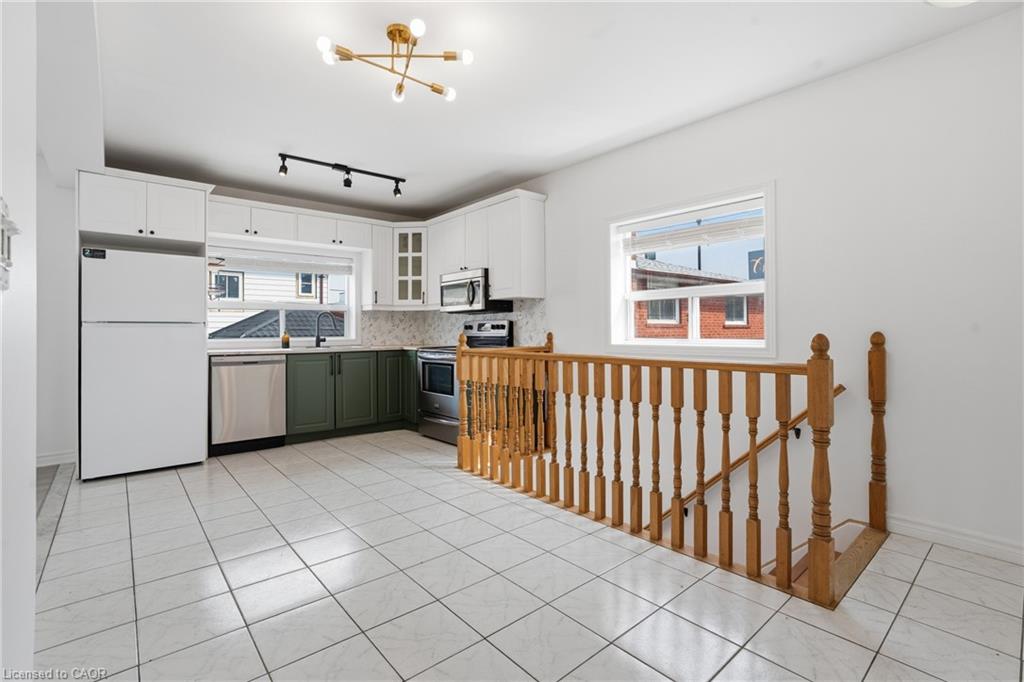 1049 Glencairn Avenue Property Photo 14