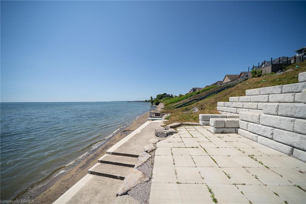 51 Woodhouse Avenue Property Photo 33
