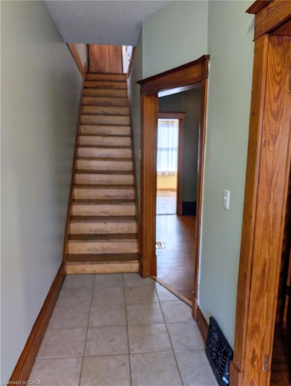 61 Barnesdale Avenue N Property Photo 5