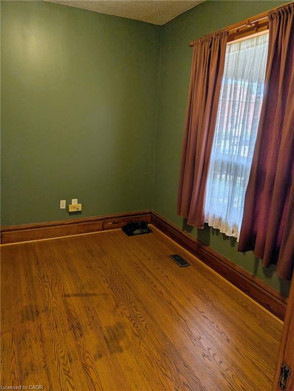 61 Barnesdale Avenue N Property Photo 7